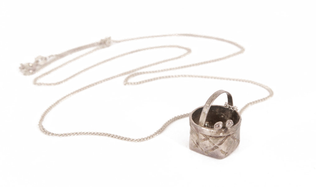 Halsband med hänge, sterlingsilver, Karin Ferner, Falun, 1991