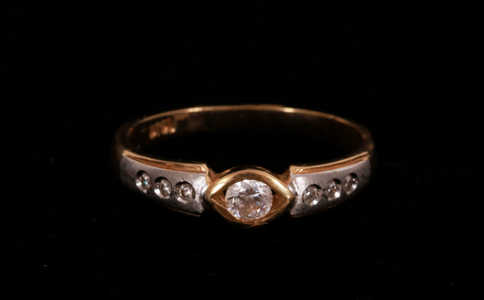 Ring i 18k