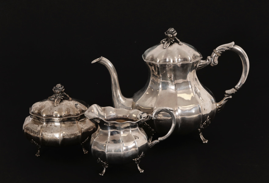 Kaffeservis 3 delar, silver, rokokostil, 1900-tal_11933a_8dc2696af5af443_lg.jpeg