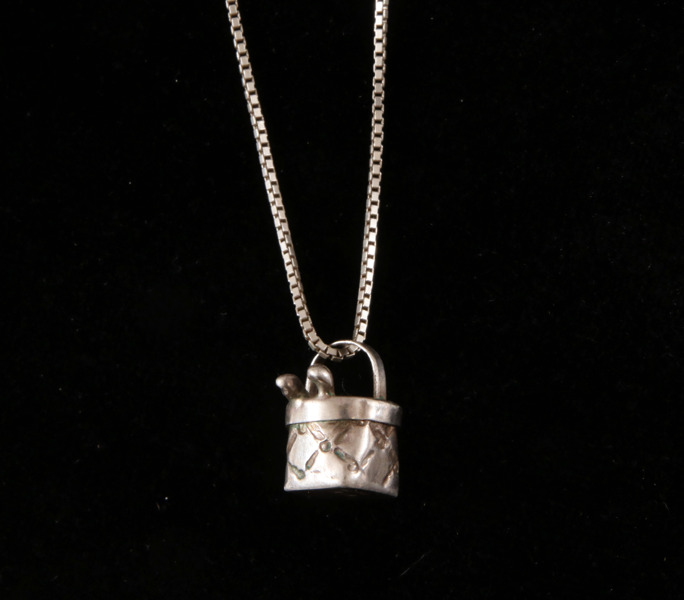 Halsband med hänge, sterlingsilver, Karin Ferner, Falun, 1991