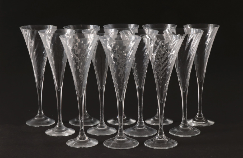 Champagneglas 12st, "Helena", Gunnar Cyrén för Orrefors_17131a_8dc594e282fbd15_lg.jpeg