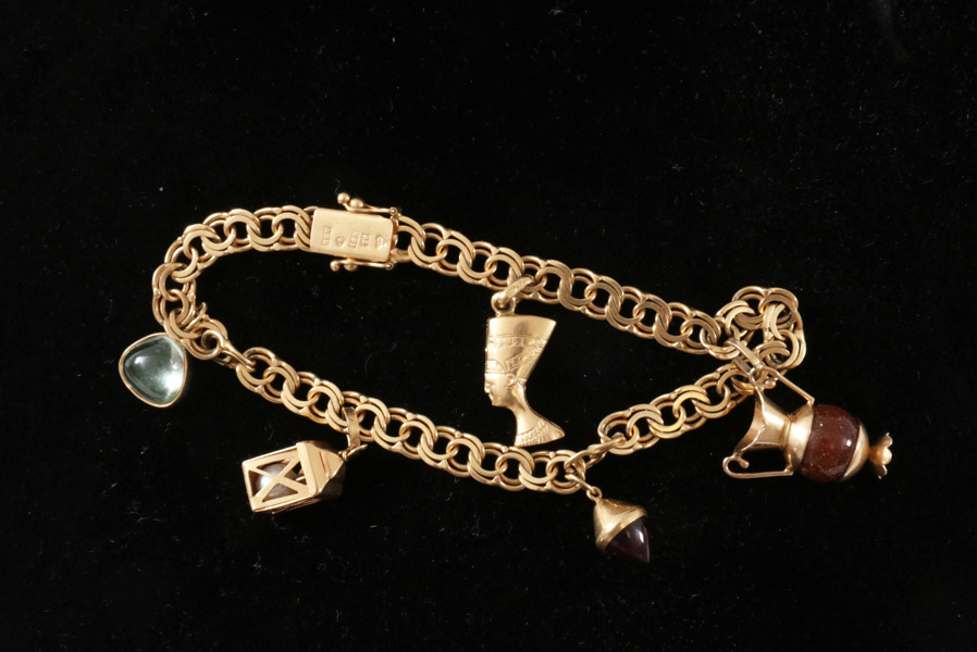 Armband med berlocker, 18k