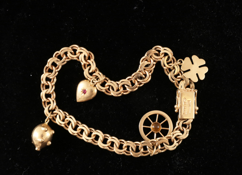 Armband med berlocker, 18k