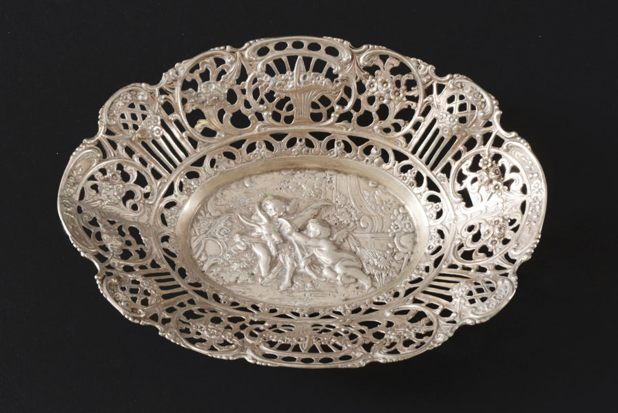 Dekorationsskål i silver, barockstil, 1900-tal