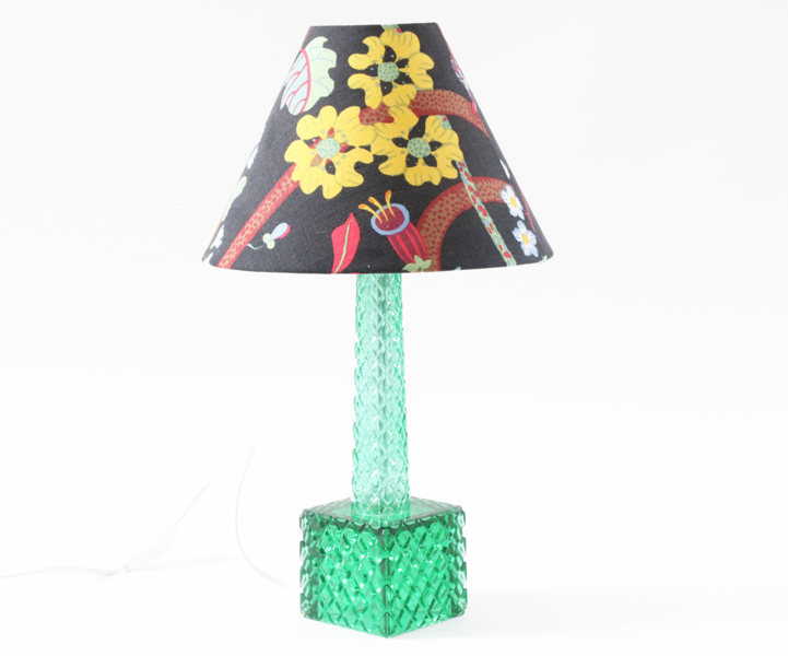 Bordslampa med skärm "Baranquilla", Josef Frank, Svenskt Tenn