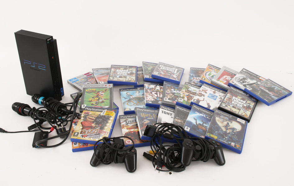 Playstation 2 med 27st spel och tillbehör