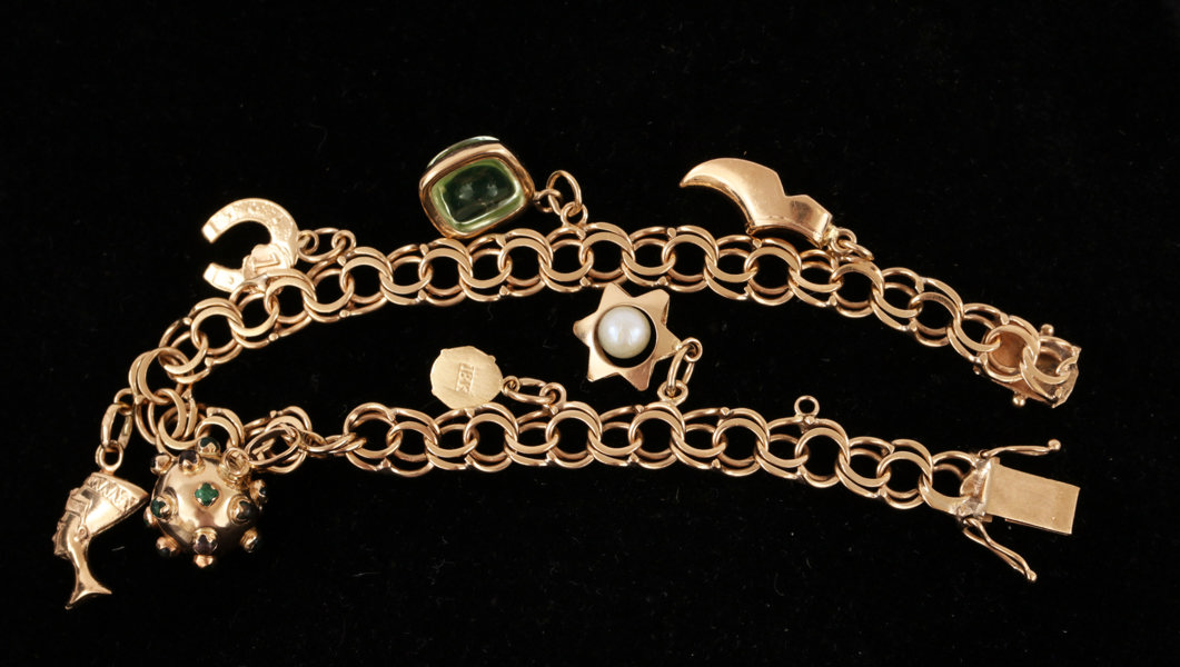 Armband med berlocker, 18k