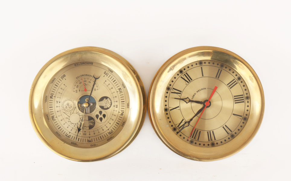 Skeppsur samt barometer, bl.a. Lord Nelson