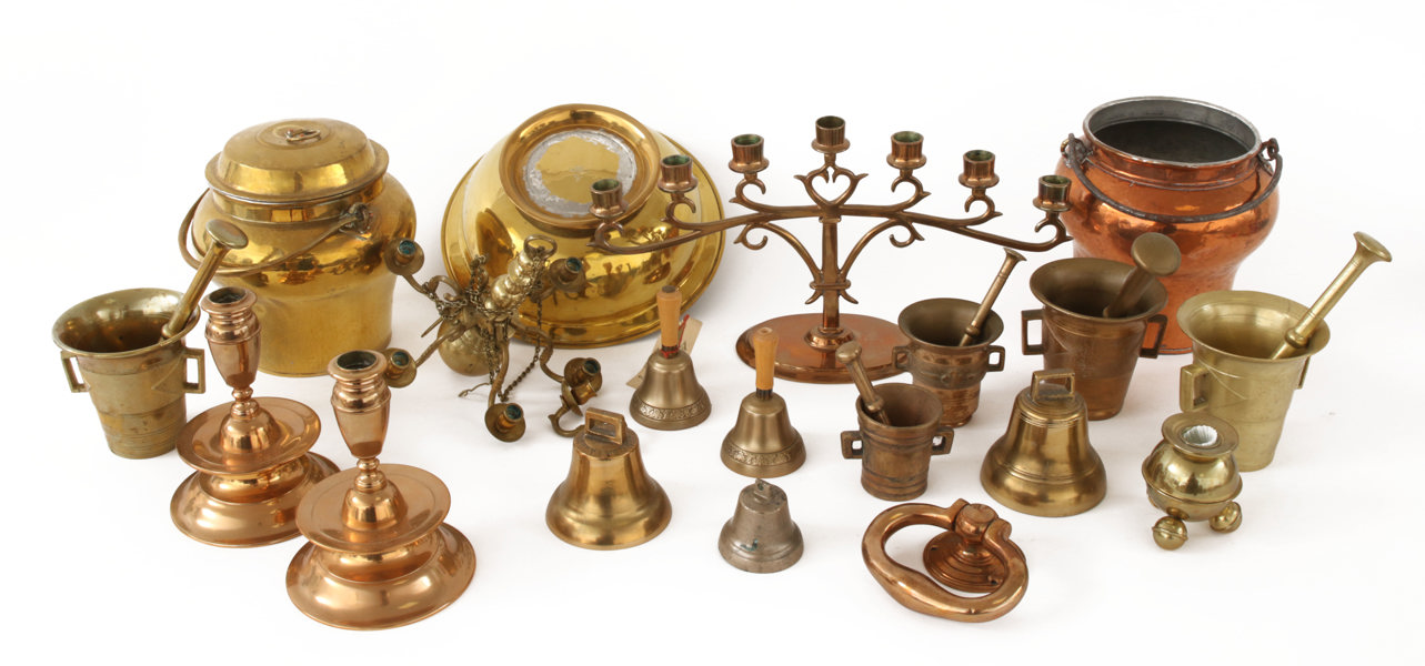 Parti koppar- och mässingsföremål
