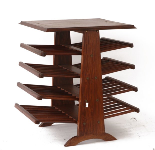 Tidskriftsställ, omkring 1900-talets mitt