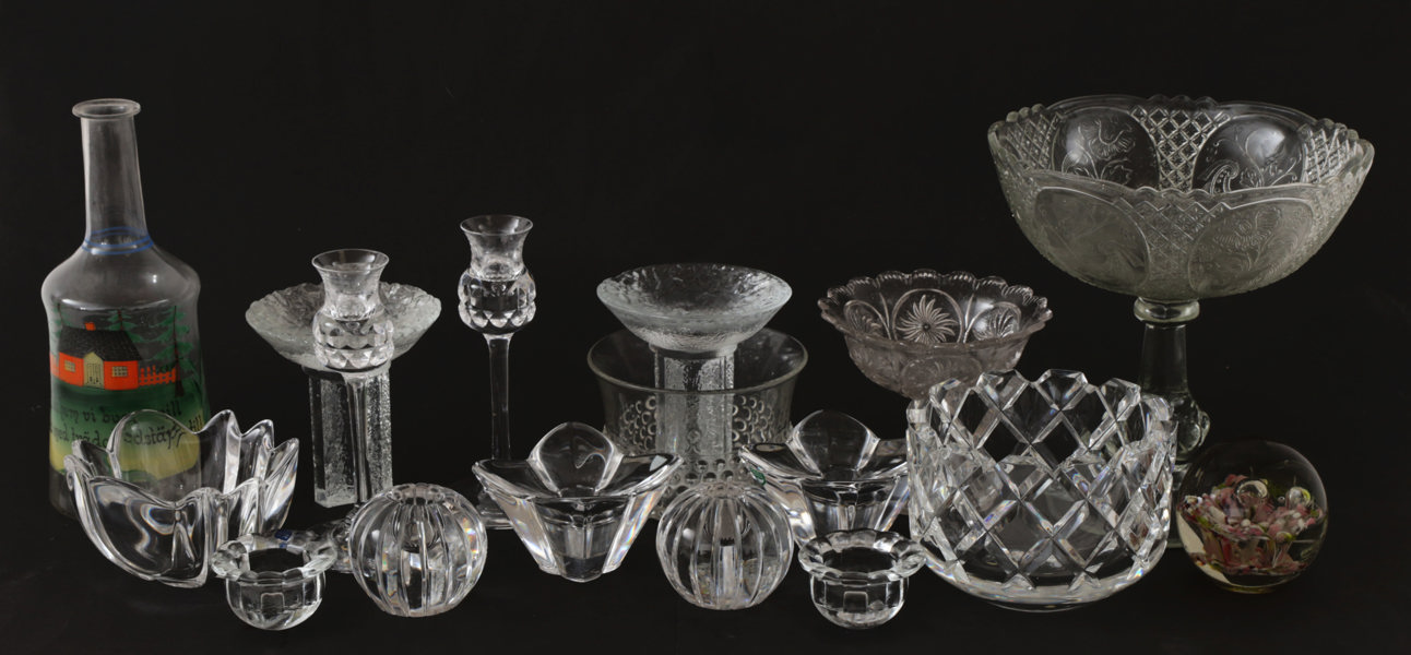 Parti glas och kristallföremål