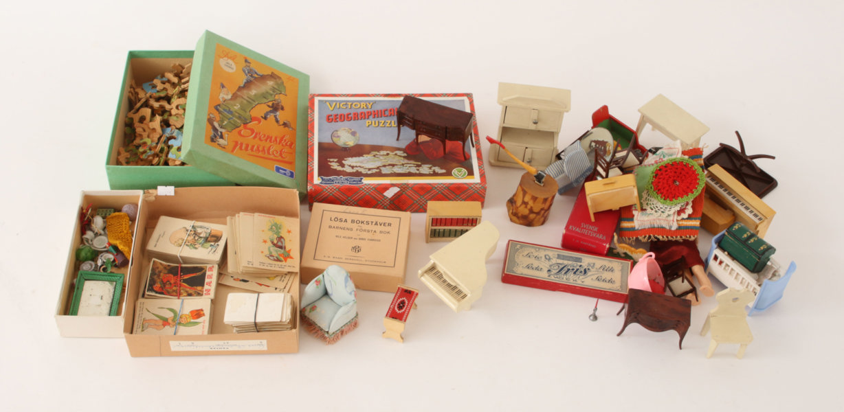 Parti äldre leksaker