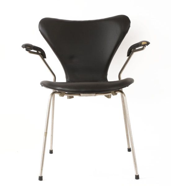 Karmstol, "Sjuan", Arne Jacobsen för Fritz Hansen, Danmark