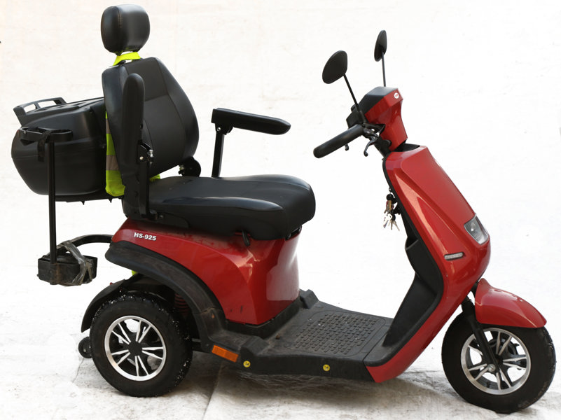 Promenadskoter, HS 925