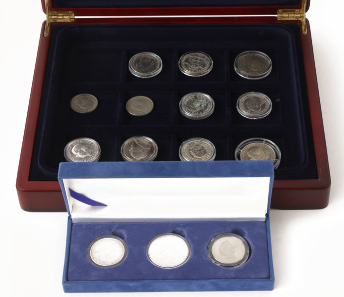 Silvermynt och medaljer 14 delar, Sverige