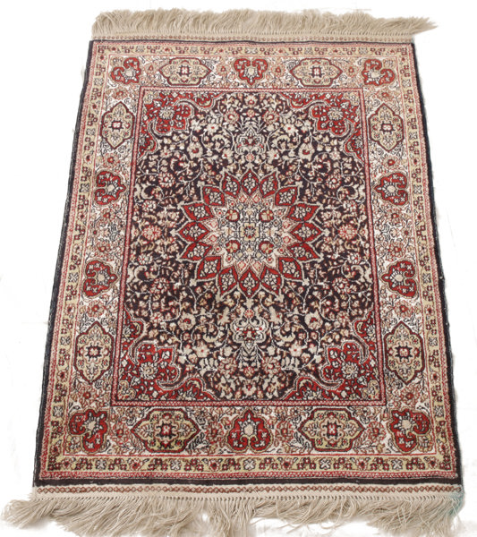 Handknuten matta, orientalisk