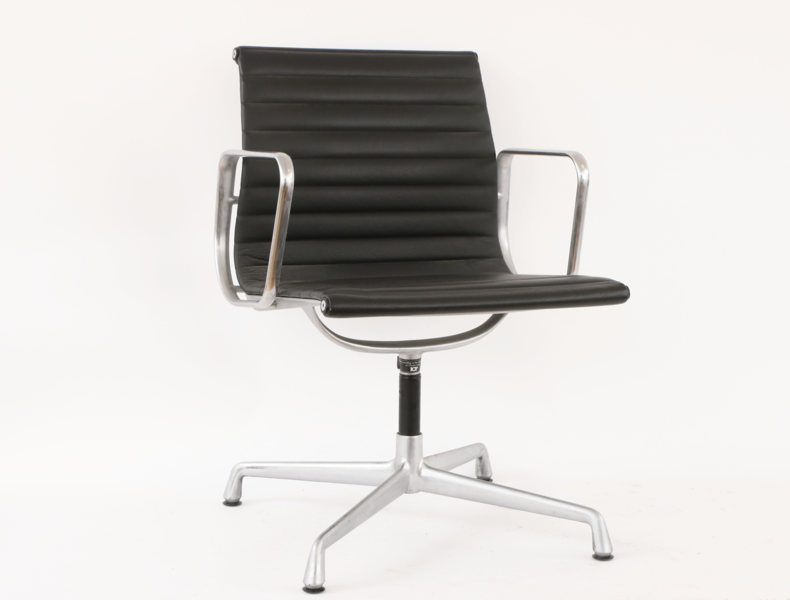 Skrivbordsstol, "EA 107", Charles & Ray Eames, tillverkad hos ICF