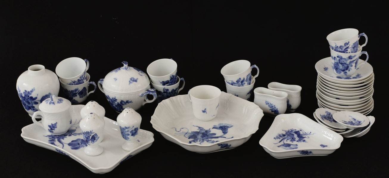 Servisdelar, "Blå blomster", Royal Copenhagen