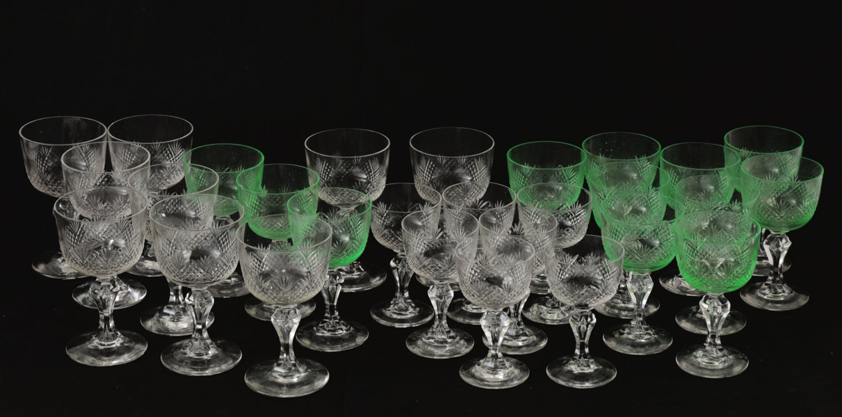 Glasservisdelar 29st, 1900-talets första hälft