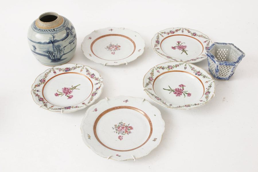 Porslin 7 delar, Kina, mestadels 1700-tal