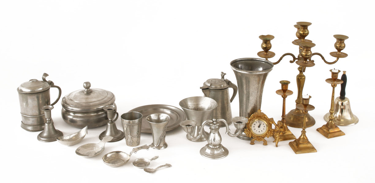 Parti metallföremål