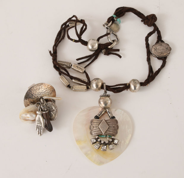 Halsband och ring, Reminiscence