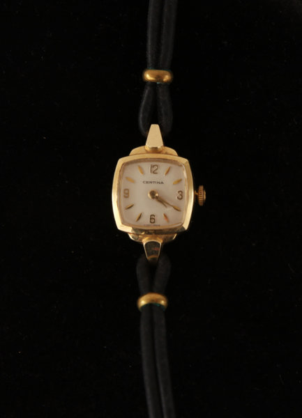 Damarmbandsur i 14k, Certina