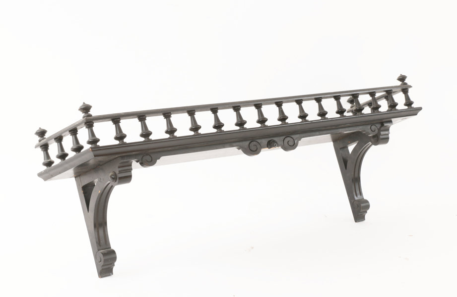 Vägghylla, omkring år 1900