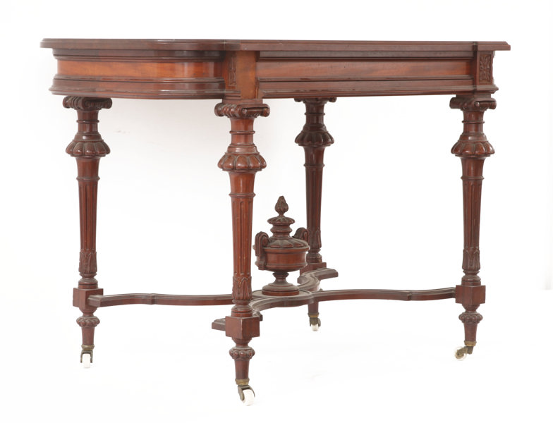 Bord, nyrenässans, 1800-talets slut