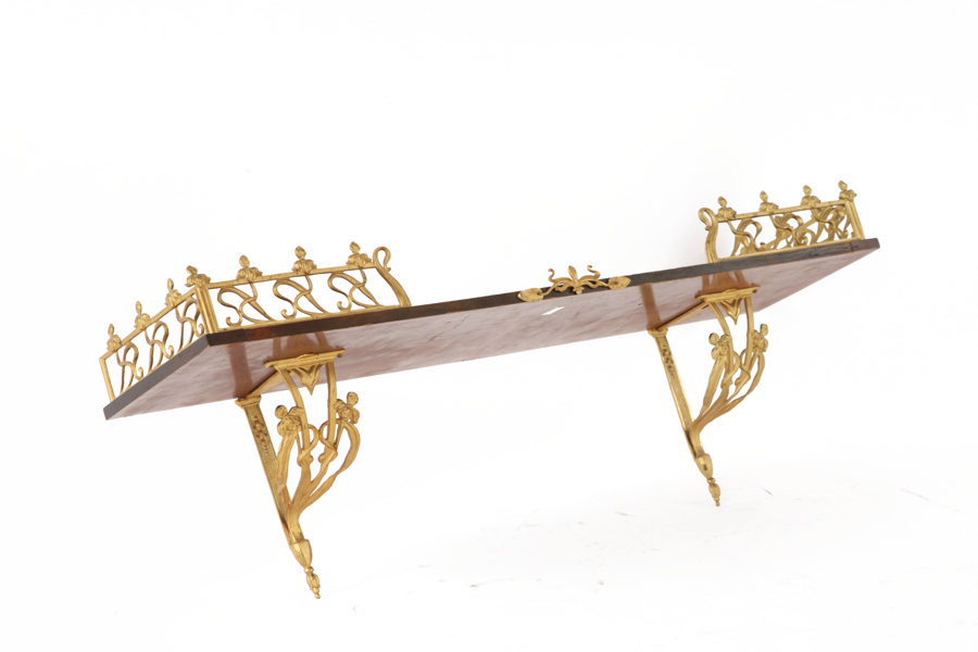 Vägghylla, jugend, tidigt 1900-tal