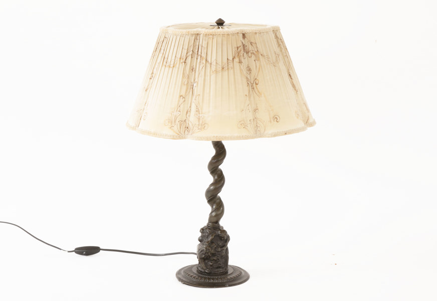 Bordslampa, 1900-talets första hälft