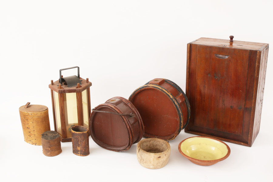 Parti allmogeföremål