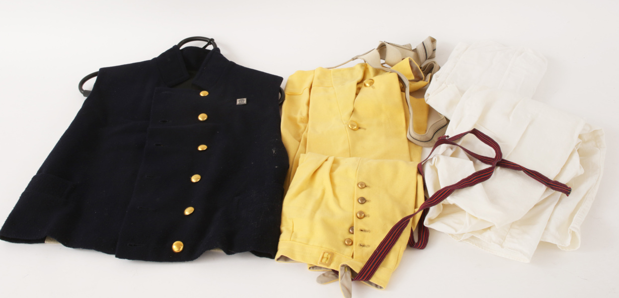 Delar till mansdräkt 