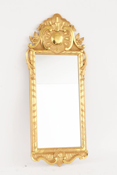 Spegel, rokokostil, daterad 1950