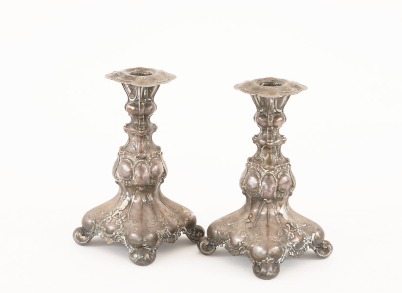 Ljusstakar ett par, silver, rokokostil, GAB, Stockholm, 1900-tal