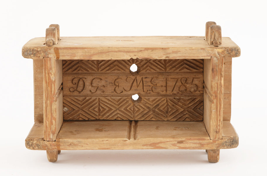 Ostform, allmoge, daterad 1785