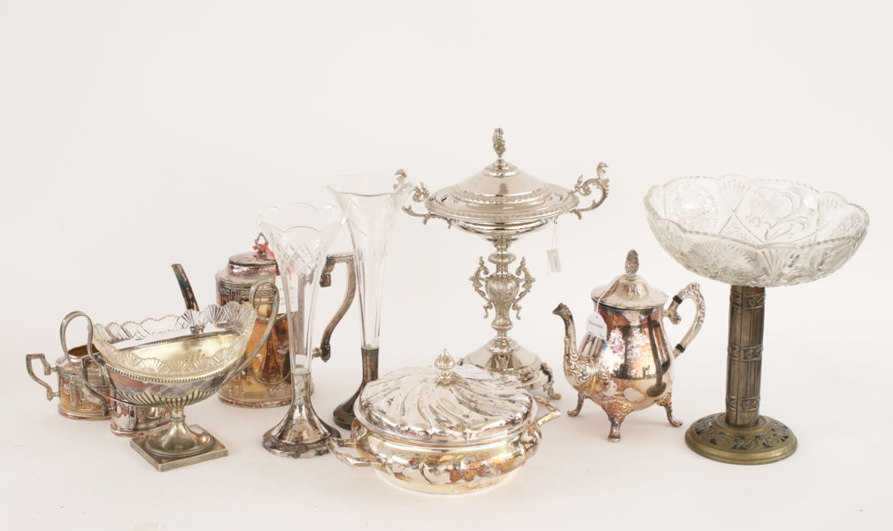 Parti nysilverföremål