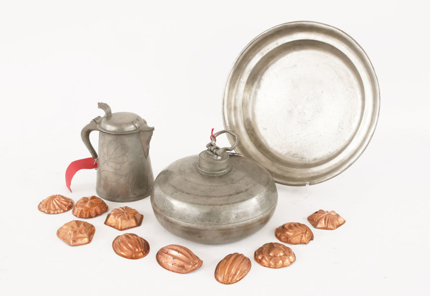 Tenn- och kopparföremål 13 delar, mestadels 1800-tal