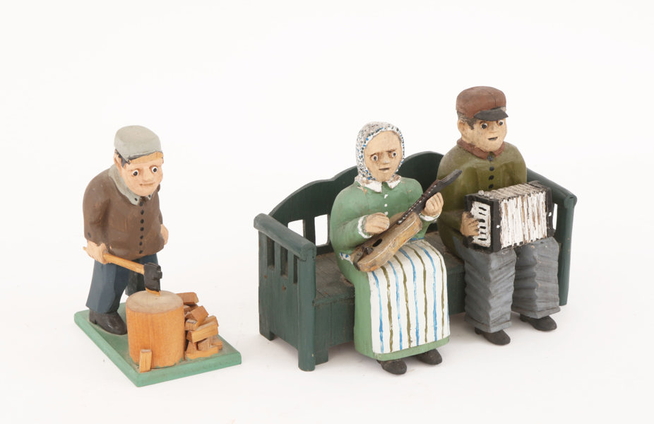 Träskurna figurer 2st, Paul Eriksson, Bäsna