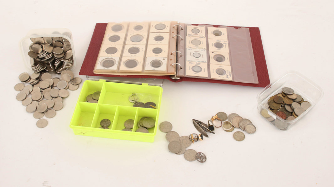 Parti mynt och smycken