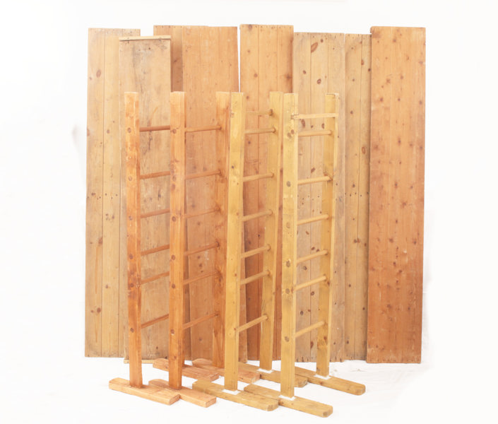 Hyllor 2st, allmoge, delvis 18/1900-tal