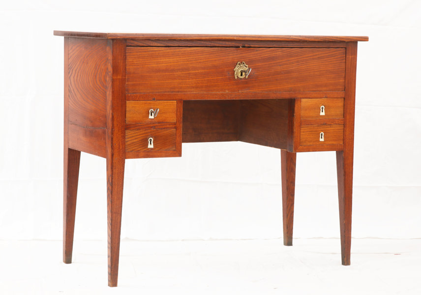 Skrivbord, gustavianskt provinsarbete, 1800-talets början