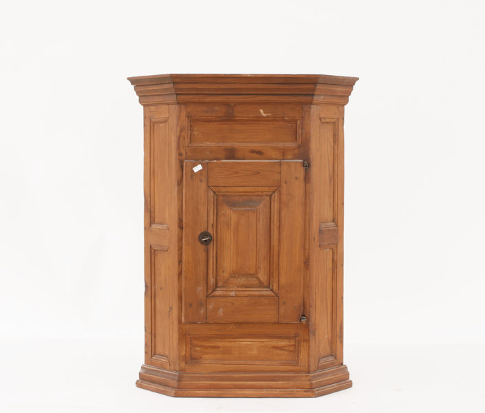 Vägghörnskåp, allmoge, 1800-tal