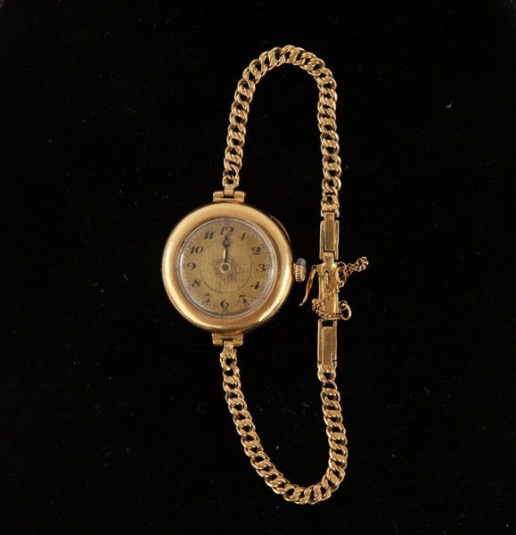 Damarmbandsur i 18k, 1900-talets första hälft