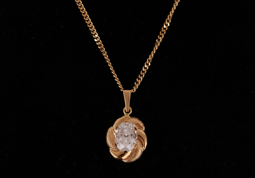 Halsband med hänge, 18k