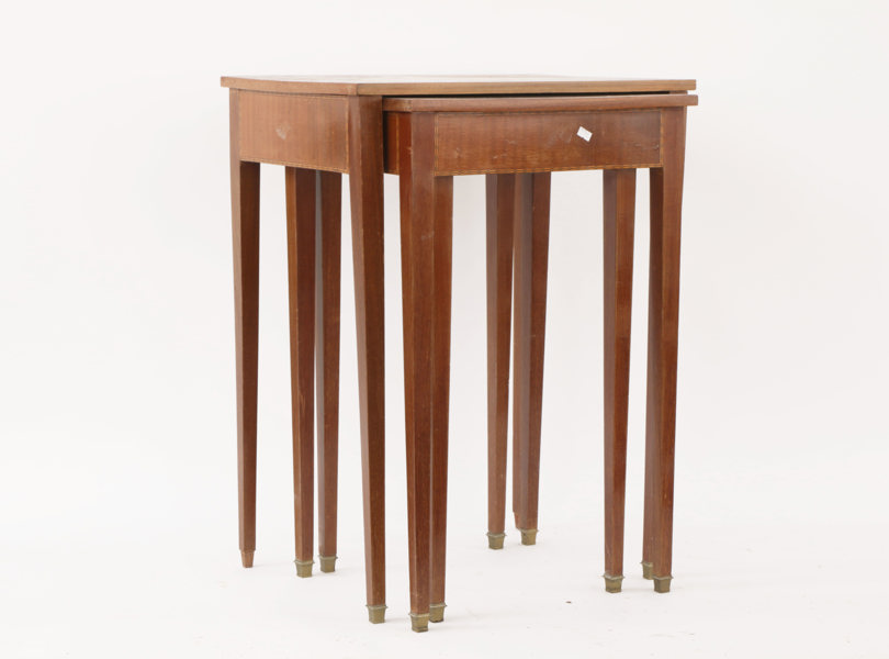 Satsbord 3 delar, gustaviansk stil, 1900-talets första hälft