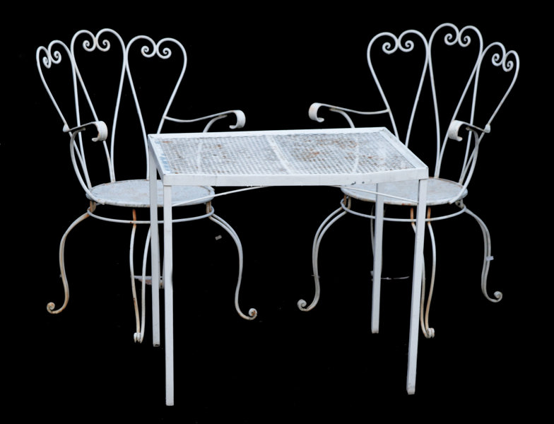 Karmstolar ett par samt bord, 1900-taletsa ndra hälft