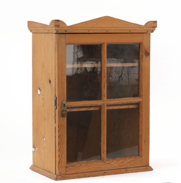 Väggvitrinskåp, 1800-tal