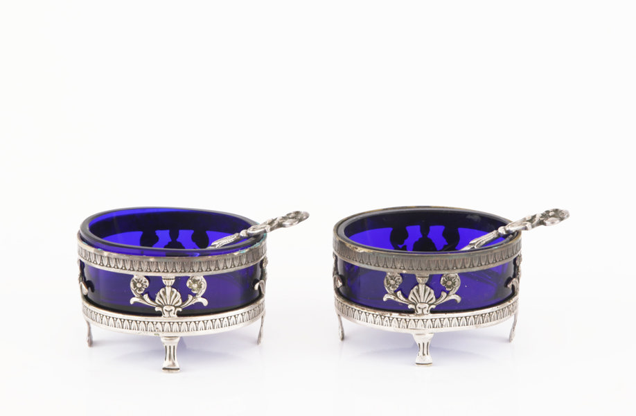 Saltkar ett par, silver, gustaviansk stil, 1900-tal