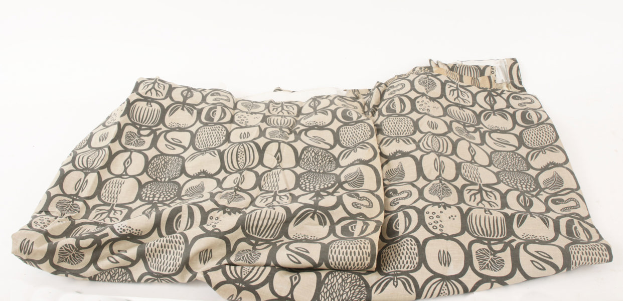 Gardiner ett par, "Fruktlåda", Stig Lindberg 